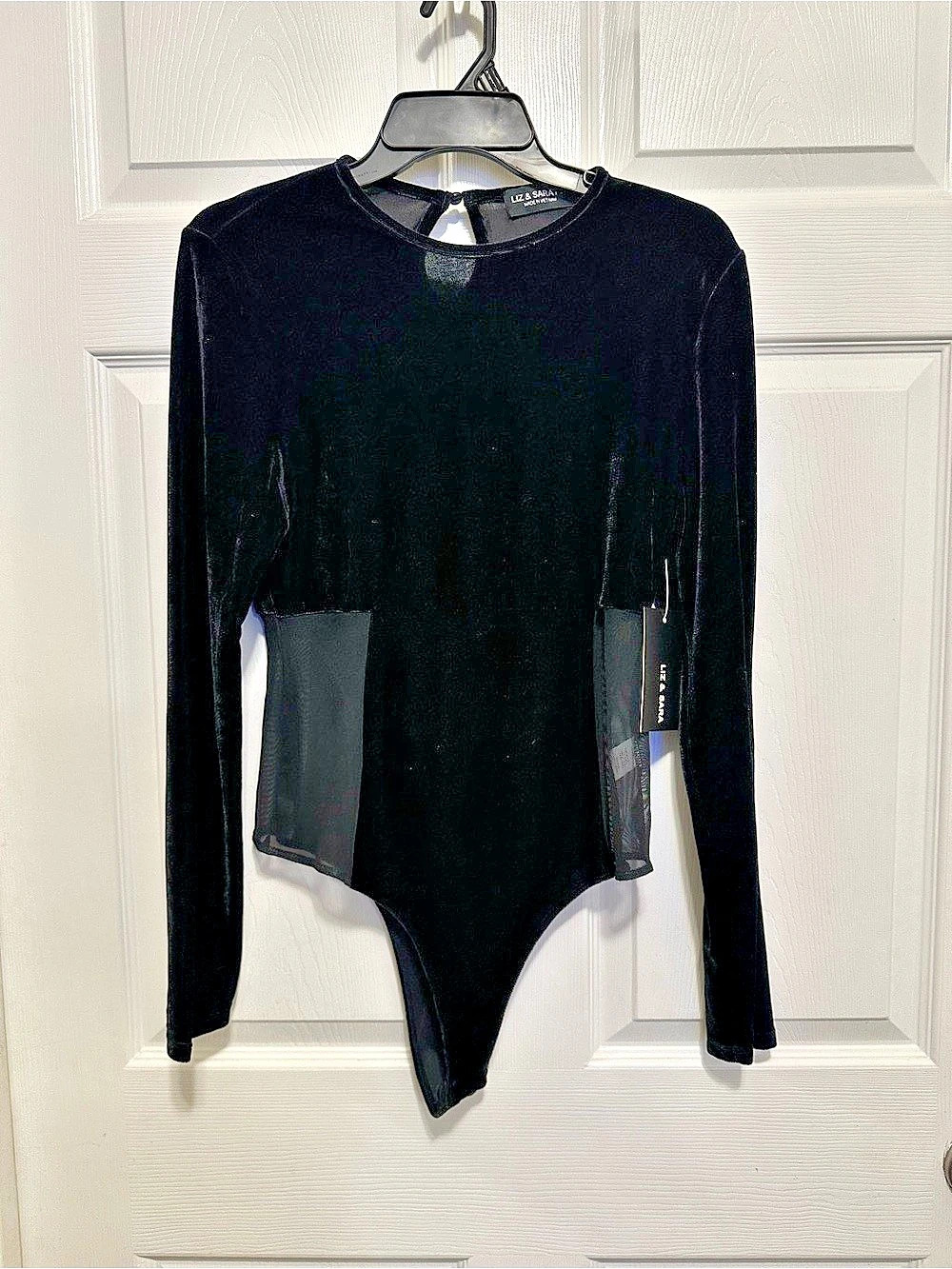 LIZ & SARA Black Velvet Bodysuit Size Large NWT